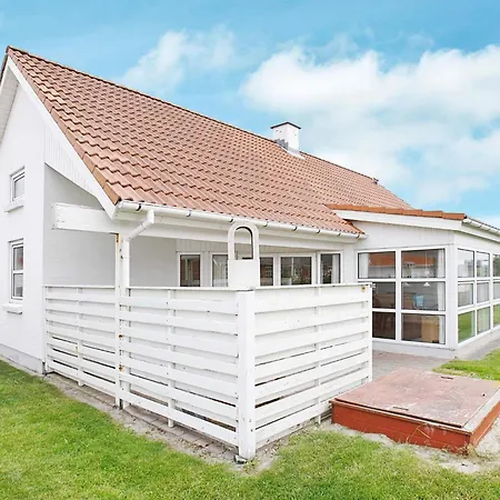 4 Star In Thisted Klitmøller
