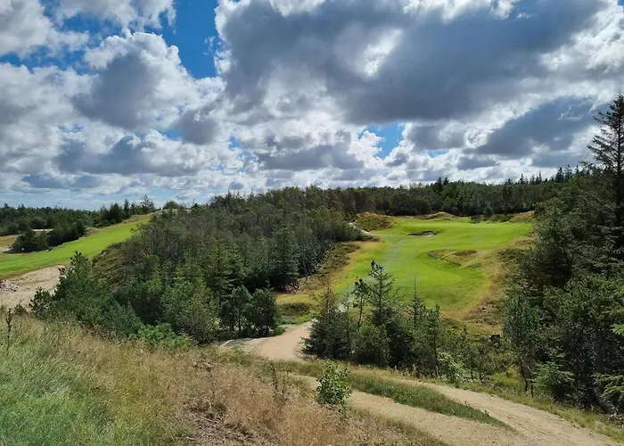 10 Person In Thisted-by Traum * Klitmøller